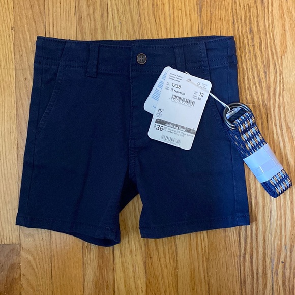 Boys 12M navy shorts with belt - Picture 1 of 4